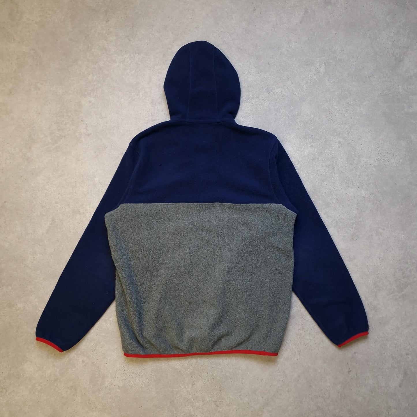 Patagonia hooded snap-t fleece in blue/grey/red  - medium