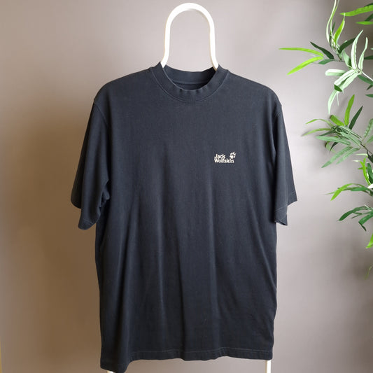 90s Jack Wolfskin t-shirt in black - medium