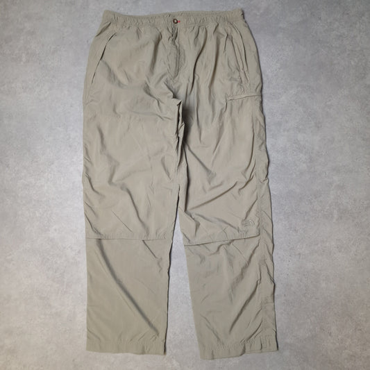 The North Face trousers in brown - XL