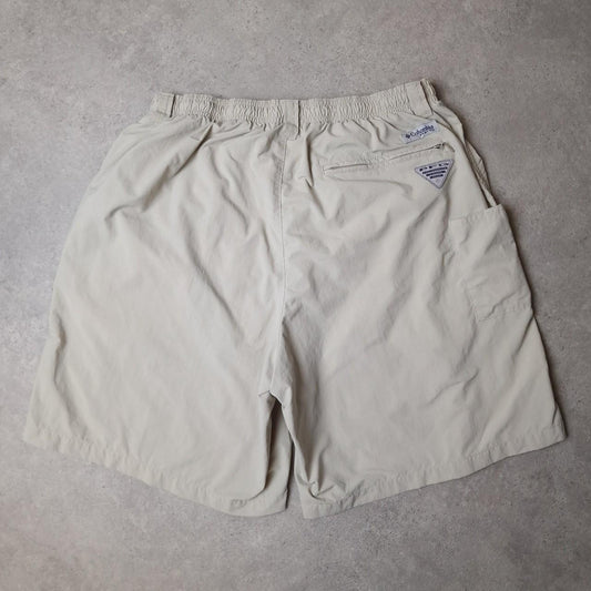 Columbia PFG shorts - large