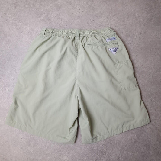 Columbia PFG shorts in pastel green - small